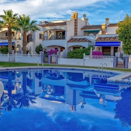Apartment Pool View At Jumilla Iii